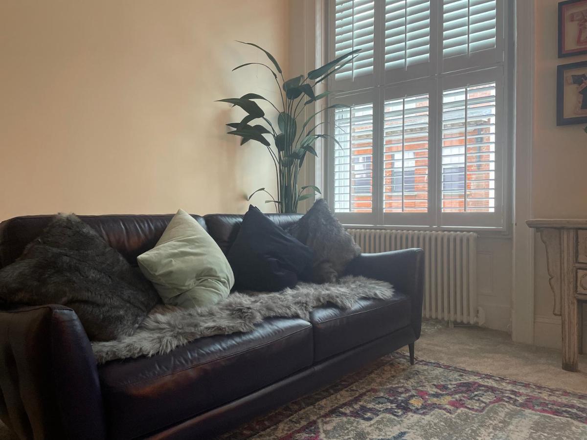 Luxury Apartment Opposite The Shambles York Extérieur photo